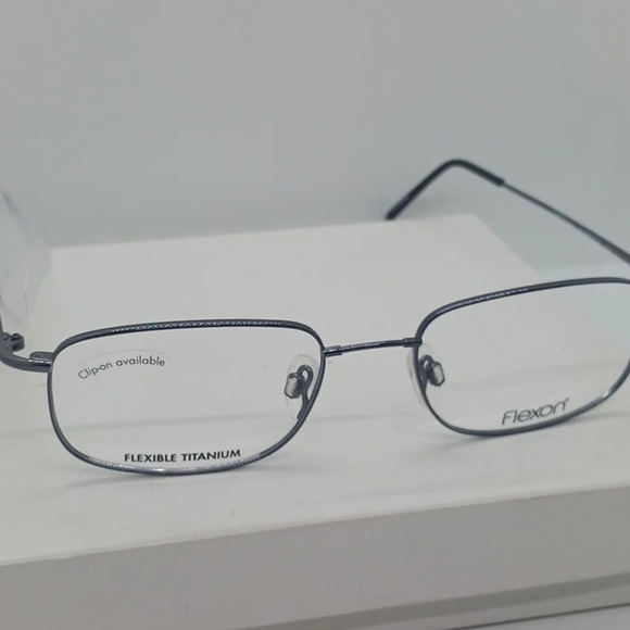 NWT MEN'S FLEXON EYEGLASS FRAMES 610 GUNMETAL - Picture 2 of 3